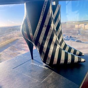 AUTHENTIC Sz 39 1/2 Saint Laurent KiKi Snake effect boots